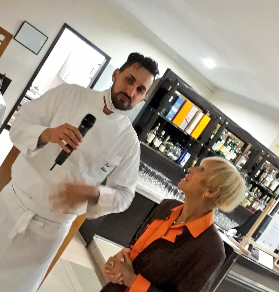Marco_K18's tweet photo. #ChefinGreen #Ripartiamo
@PaoloRibotto
#Ravioli del #plin ripieni di zucchine trombetta, #montebore e polvere di prosciutto crudo di montagna al ginepro: dov'è il bis?
#cibo #food #ristorante
@LurisiaAcque @PastificioGraziano
@RisoTesta @L'Autin
@Ballarini1889 @GGusto https://t.co/39nQuiatgi