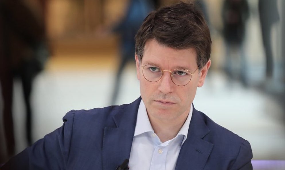 Festeggiamenti per la vittoria del sì al #Referendum o funerale per le #regionali2020? In casa del <a href="/Mov5Stelle/">MoVimento 5 Stelle</a>  ci sono vedute divergenti. <a href="/ignaziocorrao/">Ignazio Corrao</a> vede nero e chiede subito un #congresso 
siciliannews.com/post/referendu…