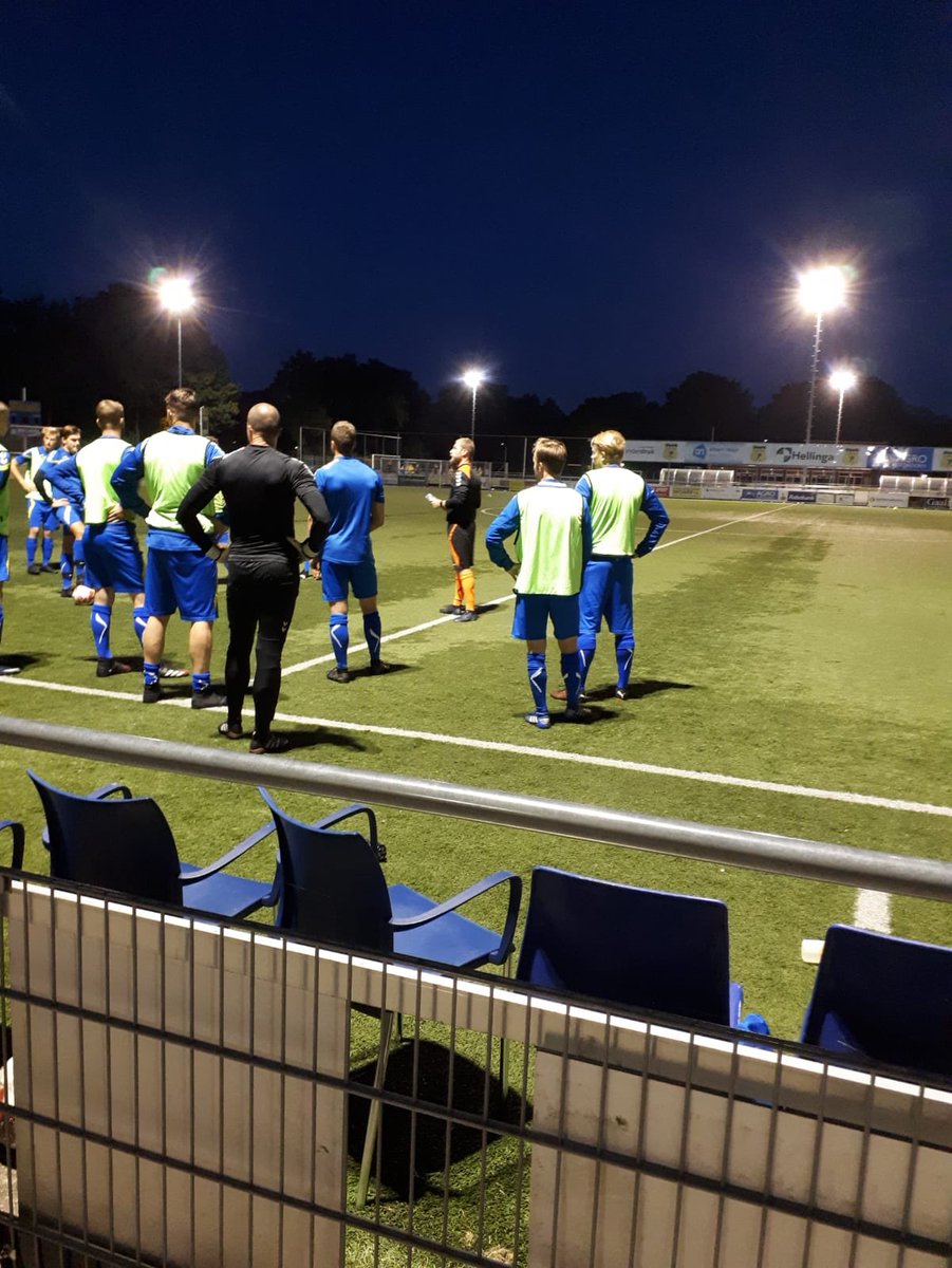 wjtalsma's tweet image. Goed begin vd week! Vanavond geslaagd voor mijn UEFA B Diploma🏆. Zo blij mee, maar nog niet uitgeleerd. Bedankt @_LABconsult_ @OldeVeste