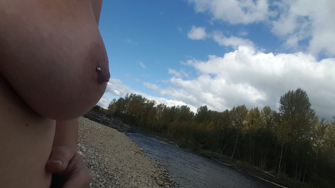 Loving fall at the river https://t.co/bwtbvS0QWV<a href="/tag/cammodel"class="tags"><span>#cammodel</span></a><a href="/tag/pantyfetish"class="tags"><span>#pantyfetish</span></a><a href="/tag/streamatemodel"class="tags"><span>#streamatemodel</span></a><a href="/tag/lingeriefetish"class="tags"><span>#lingeriefetish</span></a>