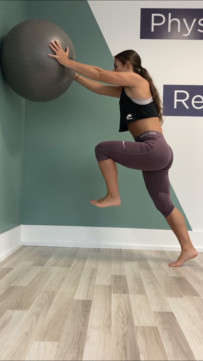 GrowPhysio's tweet photo. Incorporating ‘Triple Extension’ & ‘Hip Lock’ through Rehab helps restore normal running mechanics & preparation for impact in a controlled environment #rehab #sportsinjuries #tripleextension #hiplock #growphysio https://t.co/zygGx9T1it
