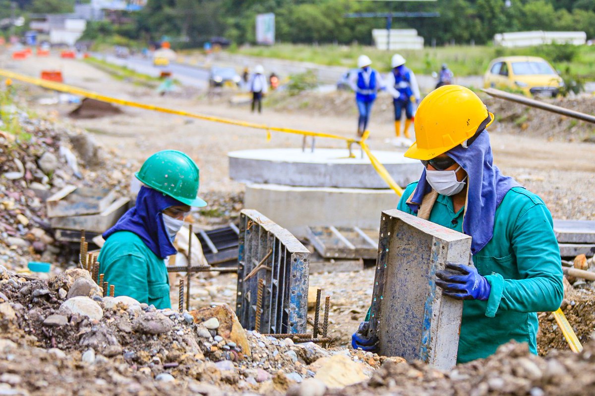 esmillanocol's tweet photo. Con una inversión superior al medio billón de pesos, ($607.239.000.000) el Meta reporta la reactivación de 43 obras civiles desde que se reinició la construcción en el país, permitiendo la generación de más de 2.200 empleos. https://t.co/ZBGVJNjBiS