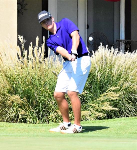 Walton name again on state golf scorecard for Tornadoes - Freshman girls' duo records Top 10 regional finish, too (Sept. 21, 2020) edne.tw/n666465