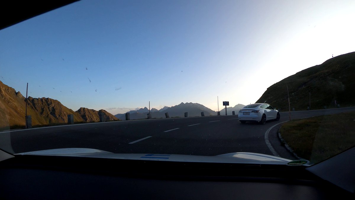 The drive back was really nice. A lot less cars and orange glowing mountains everywhere.