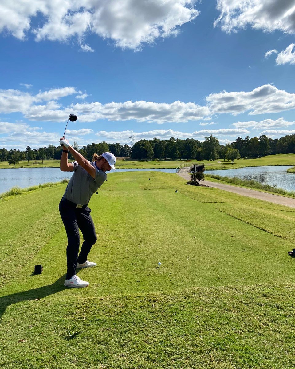 HPUmensgolf's tweet photo. Fun day for the squad out at #TheRidge battling the wind as the first signs of fall came to cool us off a bit. 💨⛳️🏌️♂️
•
•
#HPUGolf #RollPoint #BombSquad #ComeToThePoint https://t.co/Hip4DqeiJa