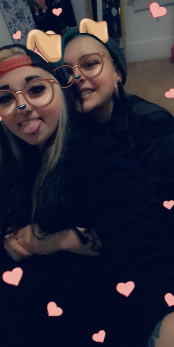 Missing you like crazy 🖤💛 https://t.co/AW78mNls04