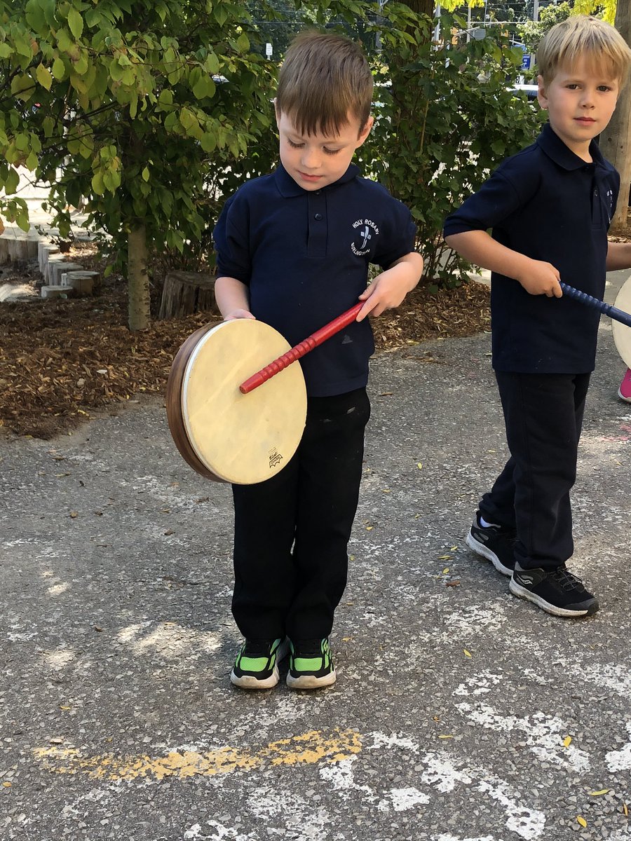 MsWilsonhrb's tweet image. Putting together our band! #musicallearning #exploration #stillfindingourbeat #earplugsplease