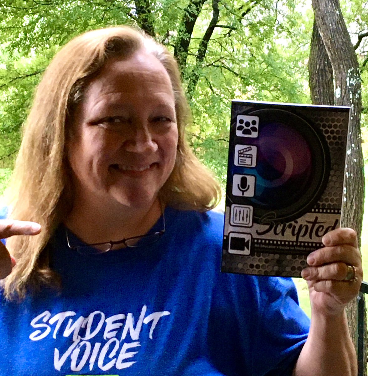 karrieweb2004's tweet image. My prize book arrived! @scriptededu Thank you Paula, Bruce, and Randall! #videolearning #createmedia