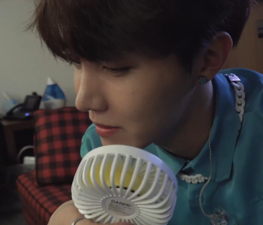 Baby and his lil fan:(