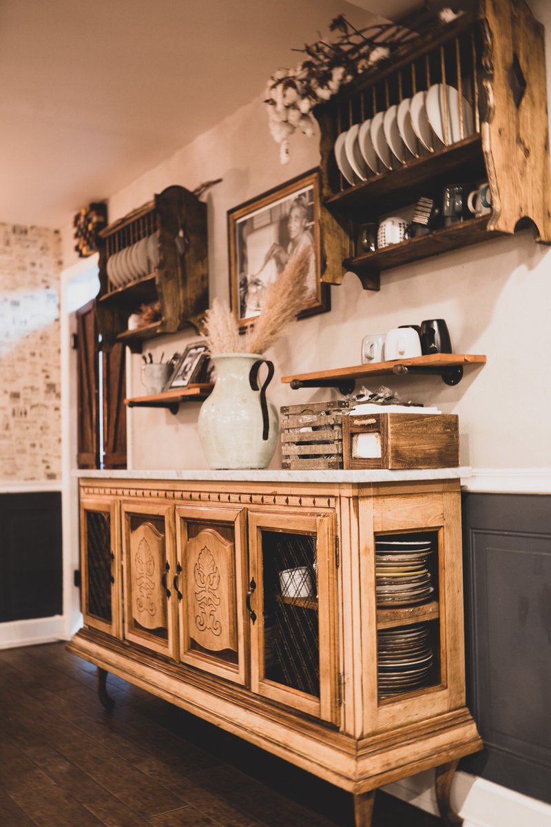 HomeTeamFirst_'s tweet image. This week is Maryland Restaurant Week. We’ll be visiting a few Black-owned restaurants this week and sharing our experiences. First on the list -  @Homemaid_:
instagram.com/p/CFaliwIsshv/…