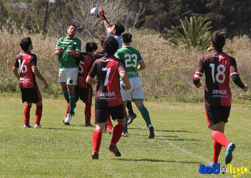 Divisional E: @_SaFaU superó como visitante a <a href="/elfloresnobaja/">Flores Universitario</a> y llegó a 10 puntos. 

Galería de 📷 bit.ly/fotosfloresvss…