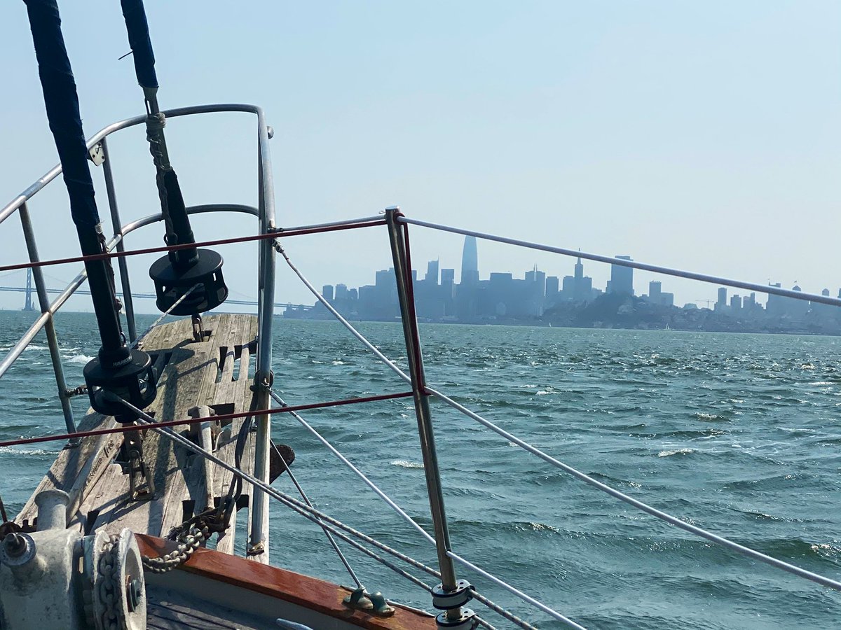 Sunny day with lotsa breeze-perfect for #sailing Saw a few #Dolphins too :) Just hire boats off @PIER39 for 90min sails for your grp. Very safe & fun outing #SanFrancisco #BayArea #California #cruising #boating #BoatParty #travel #traveltribe #SupportLocalBusinesses @VisitCA https://t.co/3anNBQiCJQ