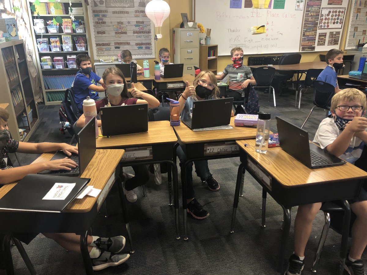 PesWildcats's tweet photo. Third and Fourth graders hard at work. #pesrocks https://t.co/W22gFn57TE
