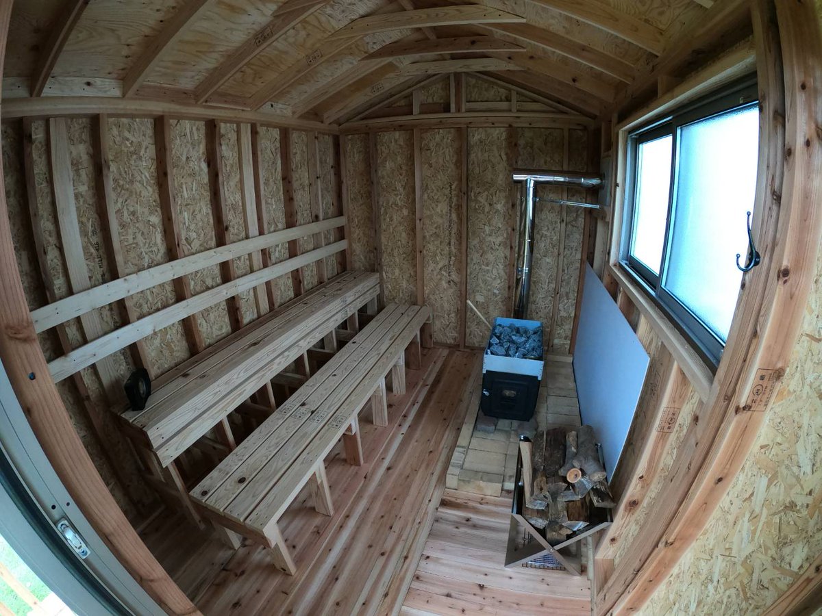 高野倉匡人 Takanokura ファクトリーギア隊長 On Twitter なんと3日のdiyでサウナ小屋が完成しました ドゥーパさん ウィングさん Nb堀田さん あべさん 川越工業さん ありがとうございました 遊んでるみたいですが これも商品企画開発プロジェクトです