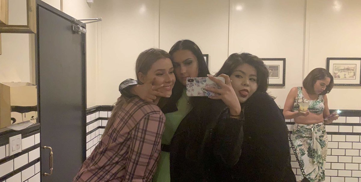 outsold ariana grande