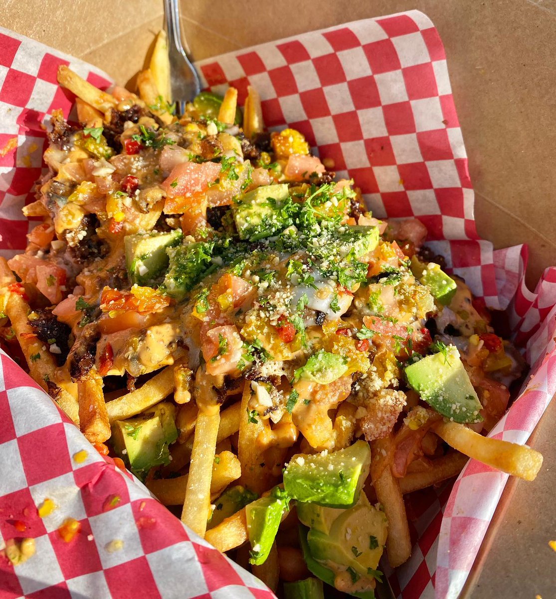 yourkompas's tweet photo. @dingersdeli will you marry me? 💍😍 these garlicky, spicy, Philly cheesesteak fries were f*cking incredible 🍟🌶🥑 and I could eat their Italian sub exclusively for the rest of my life 🥪 What food would you choose if…

📸 https://t.co/ARByB7q4Kq via https://t.co/DfPOTeNStA https://t.co/Mp927KJnTX