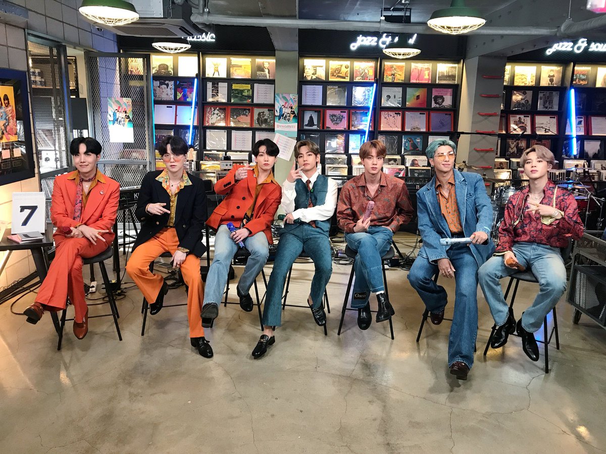 FtryyyNf's tweet photo. Congratulations to you guys๐ซ, keep up the spirit๐ช, keep your health so you can still appear for the army๐ค, I miss you๐๐
#Dynamite13thWin #ARMY #BTSARMY @BTS_twt https://t.co/MRKG0ymjx9