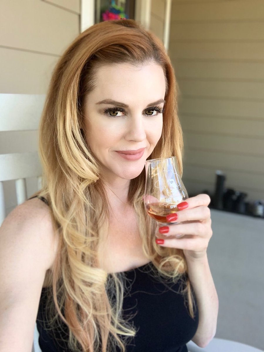 On the #porch enjoying some @1792Bourbon #fullproof 🥃 #whatsinyourglass #MondayMood