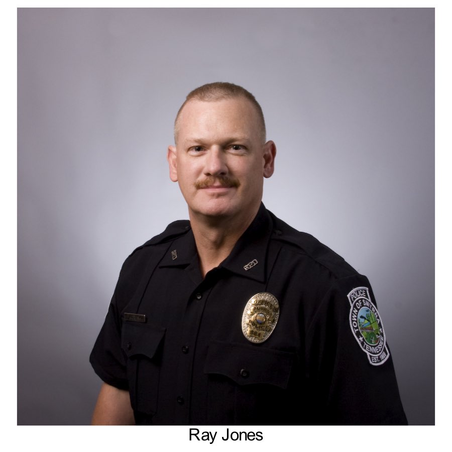 ChiefArnold's tweet photo. We buried our friend/partner today. Officer Ray Jones Jr lost his battle with cancer. The last 2 times I spoke to him on the phone he said hold my job for me, I’m coming back. Ray was a guardian of the people. EOW 09/17/2020 Rest well my friend. We’ll take the watch from here. https://t.co/ntGlRSoKRA