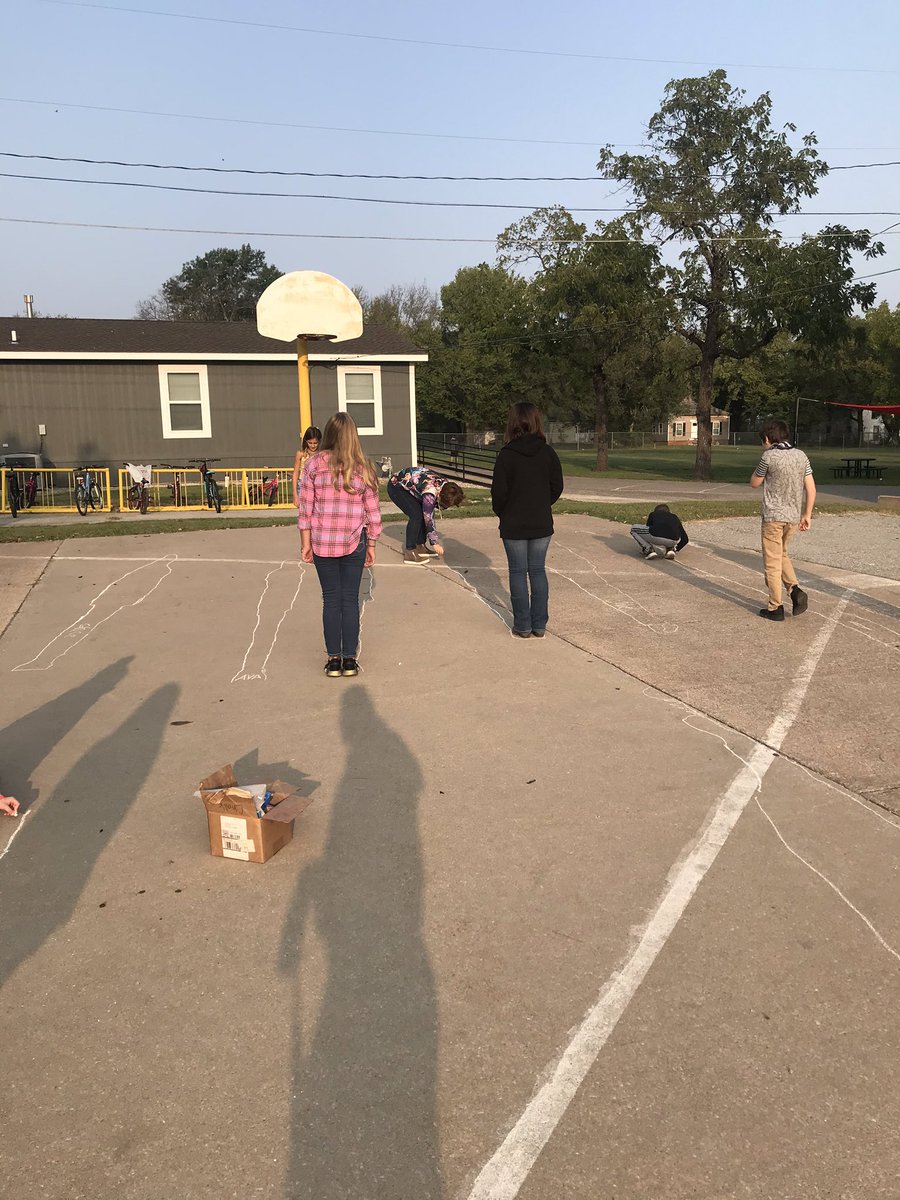 MrBoden484's tweet photo. Tracing our shadows and tracking the changes. #LESJacketPride https://t.co/n6lgaeYmxW