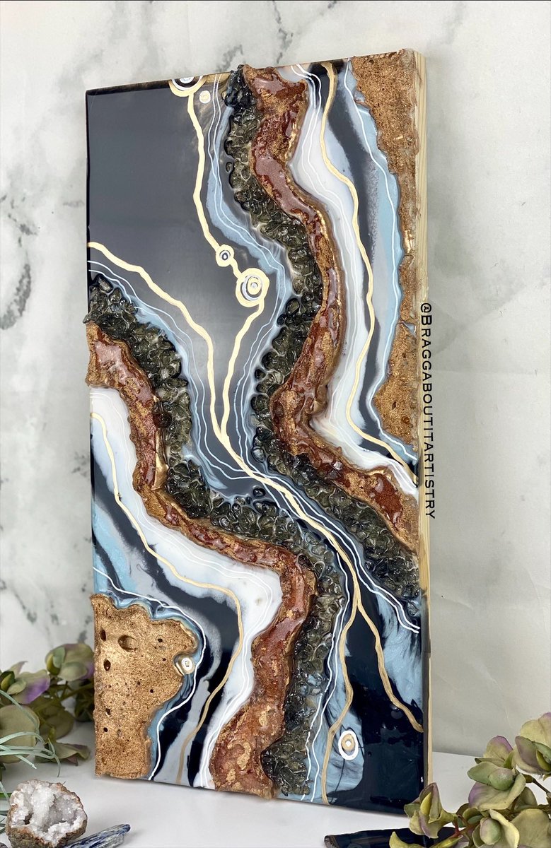 kelsotheartist's tweet photo. Drunk kelso is telling me to push this one last time today!!! Any shares appreciated, my next customer could be on your TL!🙏🏼🤍🕊 8x16 and made with quality resin, a faux rock effect and stones/liquid gold leafing details https://t.co/Y2OImbtape