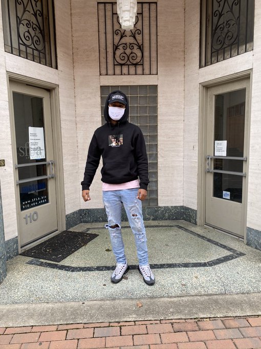 it&rsquo;s 2020 where you gotta wear mask 🤷🏽&zwj;♂️ https://t.co/E4gvbSqaCl<a href="/tag/tiktok"class="tags"><span>#tiktok</span></a>