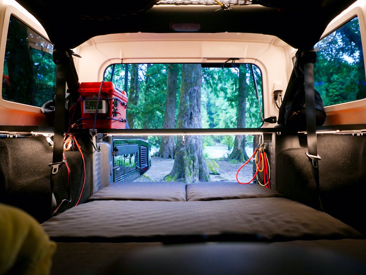 jaydesignstuff's tweet image. A #bed for two, #desk for work, and #solar and battery system to keep the #digitalnomad lifestyle going. All built into a #JeepWrangler! Living the weekend #roadtrip #vanlife.
