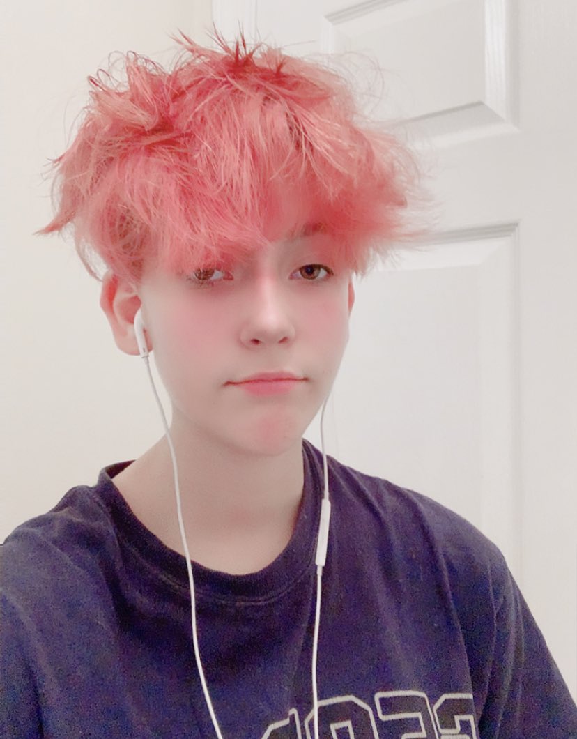 // JUST DRIED MY HAIR AND IM A FLUFFY RAT