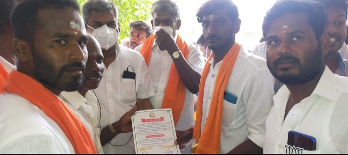 ManiIlangai's tweet photo. #பாராட்டுச்_சான்றிதழ்_வழங்கப்பட்டது https://t.co/qhdkLpzCWb