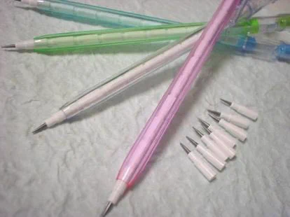 魔法のiらんど世代の方！！この懐かしすぎる筆箱やペン、分かる方いますか？