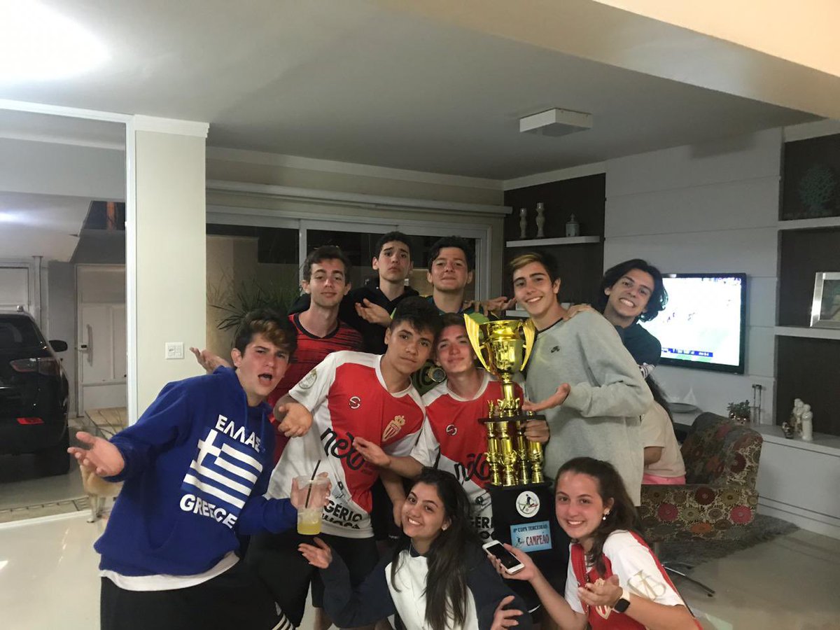 g_ravaneda_'s tweet photo. Um ano do melhor dia da história 🤩🔙 #copacomprada https://t.co/z2CcaObwlL