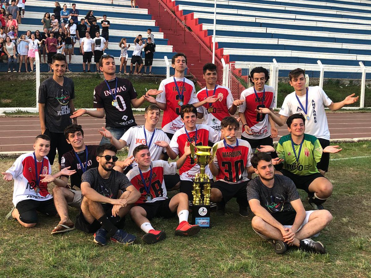 g_ravaneda_'s tweet photo. Um ano do melhor dia da história 🤩🔙 #copacomprada https://t.co/z2CcaObwlL