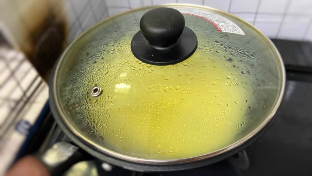 オムライスにすると凄く良さそう！綺麗な薄焼き卵を作りたいなら卵にあれを入れると良い？！