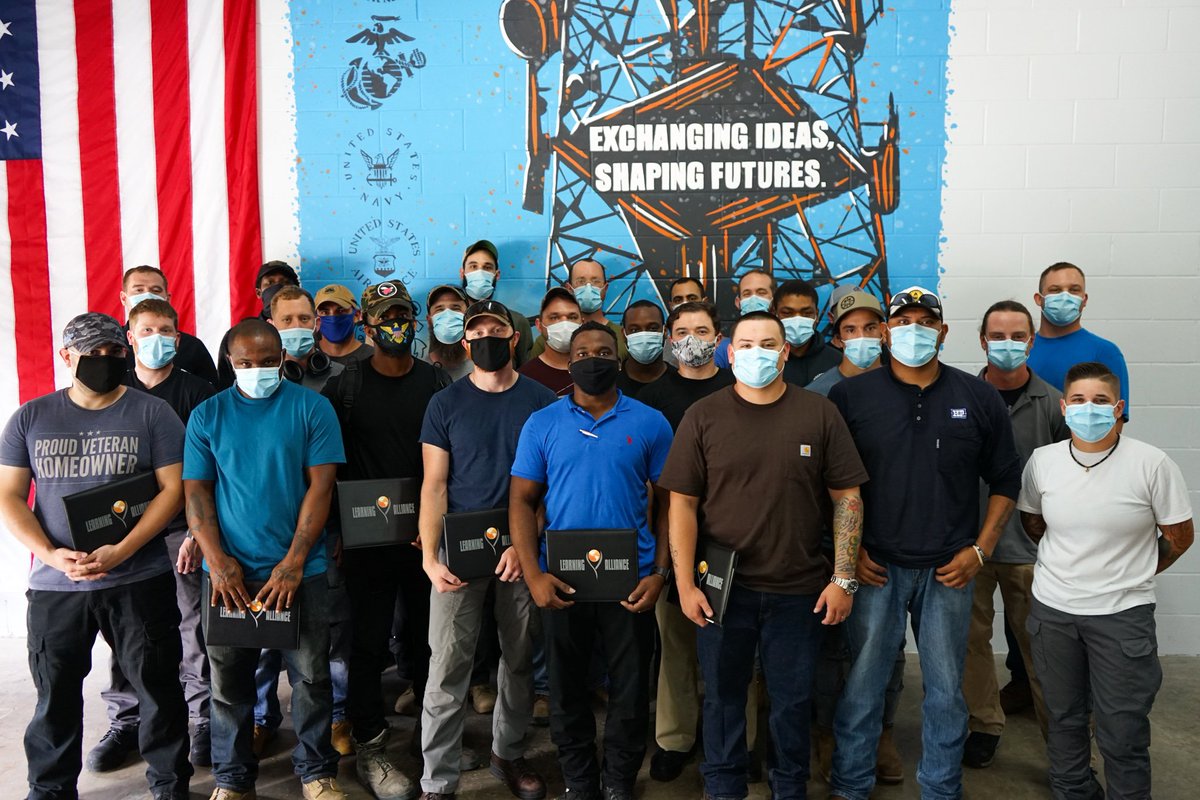 Learng_Alliance's tweet photo. Last week, we graduated 23 men and women! Our partnership with Collabfirst has been instrumental in placing our #Veteran students into jobs. Upon graduation, 19 out of the 23 left with offers from our employer partners. #LACInspires #Wireless #ClassesWeekly #HAndsOnFirst https://t.co/zksqn5tntS