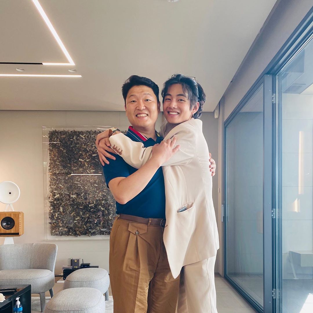 NurulOfifa's tweet photo. Psy update instagram 💜 @BTS_twt https://t.co/V2XHke2aCO