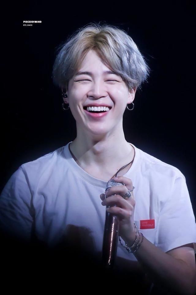 jimin smiling widely that his eyes disappear --a thread to make u smile: