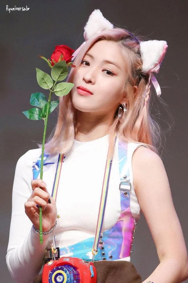 Mutualan kiw gw masi newbie sekalian ajarin main rp twt 

Fambest ? Rep / dm 
Bantu rt ya 

#roleplayerindonesia #Rpw #rpwindonesia #roleplayer #roleplayerkpop #roleplayeraccount #Mutualankuy #mutualan #root #rptwt