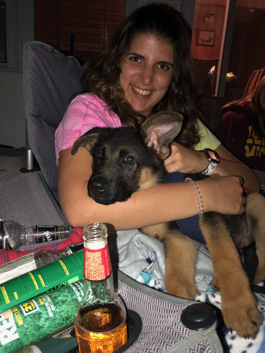 Wynnb15's tweet photo. Happy birthday to the best dog mom out there ❤️❤️ https://t.co/mdXGRMAm2a