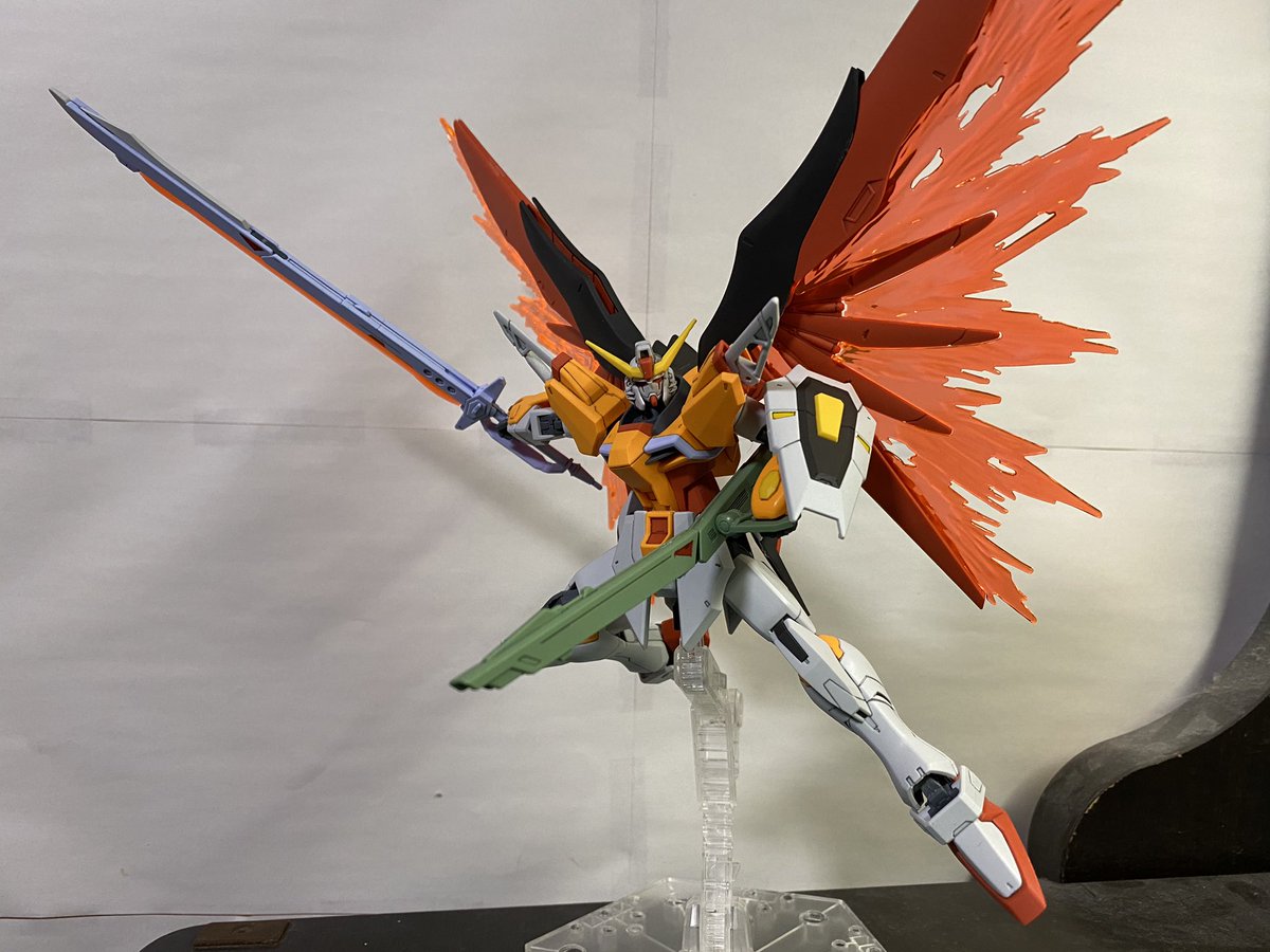 クノティス בטוויטר ガンプラプチレビュー Hgce デスティニーガンダム ハイネ専用機 完成です 可動域は良いです 色分けはセンサー 白 赤 グレー 黄が足りないです 数量限定一般販売で恐らく再販なしのキットです なのに ナンバリング振られてると言う