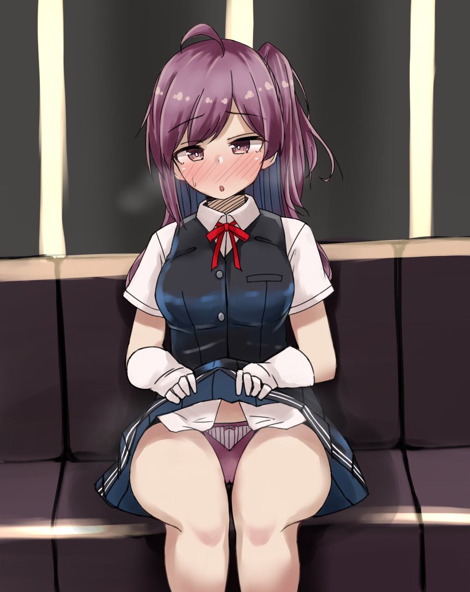 萩風(艦これ) 「萩風ととある一室にて…
昔描いた構図のリベンジ終わり? 」|和澄けいのイラスト