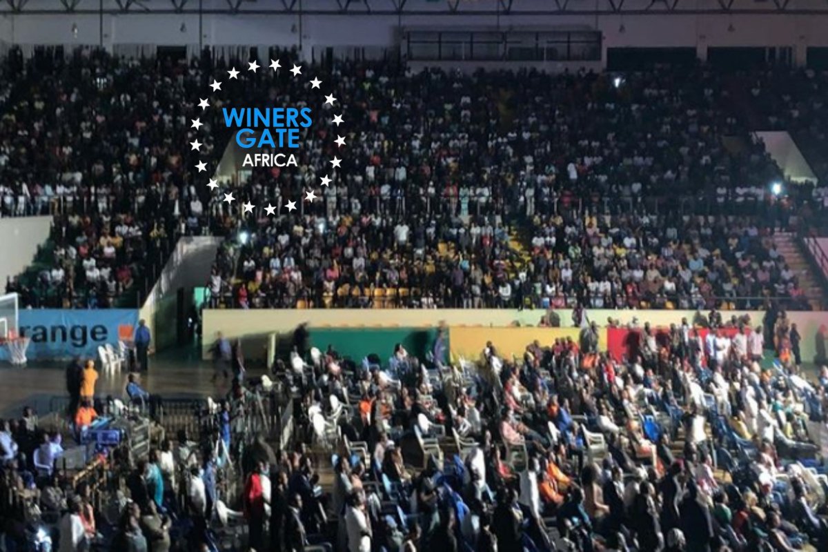 WinerGateAfrica's tweet photo. Vive la musique Malienne Toute nos félicitations a vous #TataPound 💚💛❤✊🏿🙏🏽
#Wearethewinne
•
C'est Mali qui gagne
Rdv a 16h au place l'indépendance de #Bamako pour un concert gratuit avec 100artistes Activés et le groupe de #TataPound seront là aussi
#WINERSGATEAFRICA https://t.co/T8SCv40pt4