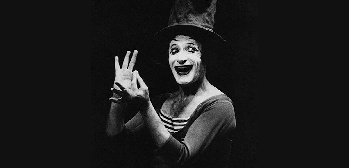 ANPIRomaPosti's tweet image. Durante la Seconda Guerra Mondiale #MarcelMarceau il mimo più famoso del mondo,salvò molti bambini ebrei dall’Olocausto, distinguendosi non solo come attore, ma anche come coraggioso membro della Resistenza francese. 
#Strasburgo, #22marzo 1923 – #Cahors, #22settembre 2007