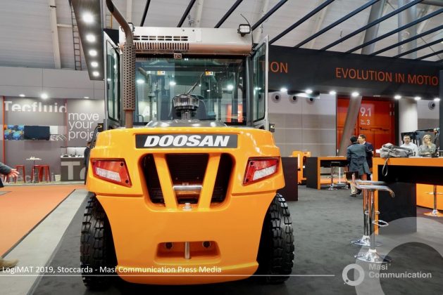 MasiWeb's tweet photo. 🔵 Doosan Industrial Vehicle Europe: prodotti, motorizzazioni e soluzioni tecniche con portate da 1.300 kg a 25.000 kg.
#Doosan #IndustrialVehicle #carrellielevatori #forklift #muletti https://t.co/5c7HSIerLH