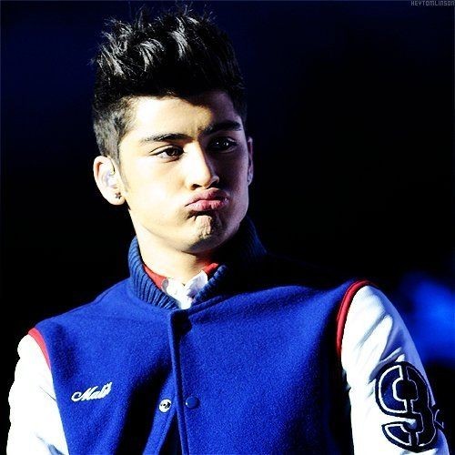 Zayn Malik Pouting a thread~  #ZaynPromoComp  #ZaynsMinions  #TeamFalls