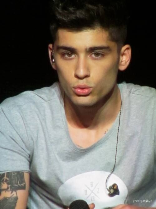 Zayn Malik Pouting a thread~  #ZaynPromoComp  #ZaynsMinions  #TeamFalls