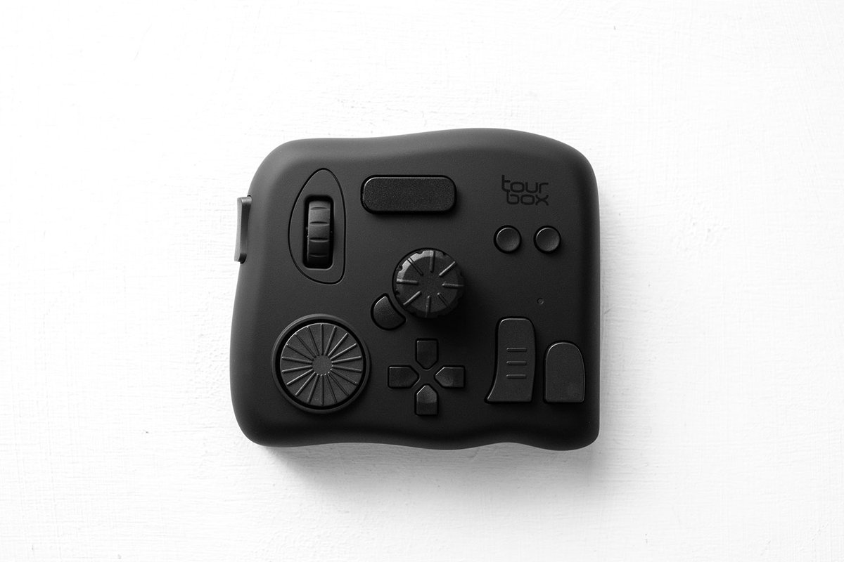 サタケシュンスケ イラストレーター 左手デバイス Tourbox を購入しました これできっとあらゆる作業が時短でき 空いた時間でもっとお仕事ができるので これはもう実質無料 T Co Ubkqhmqgal サタケシュンスケ イラストレーター 左手デバイス Tourbox を購入しました これできっとあらゆる作業が時短でき 空いた時間でもっとお仕事ができるので これはもう実質無料 T Co Ubkqhmqgal