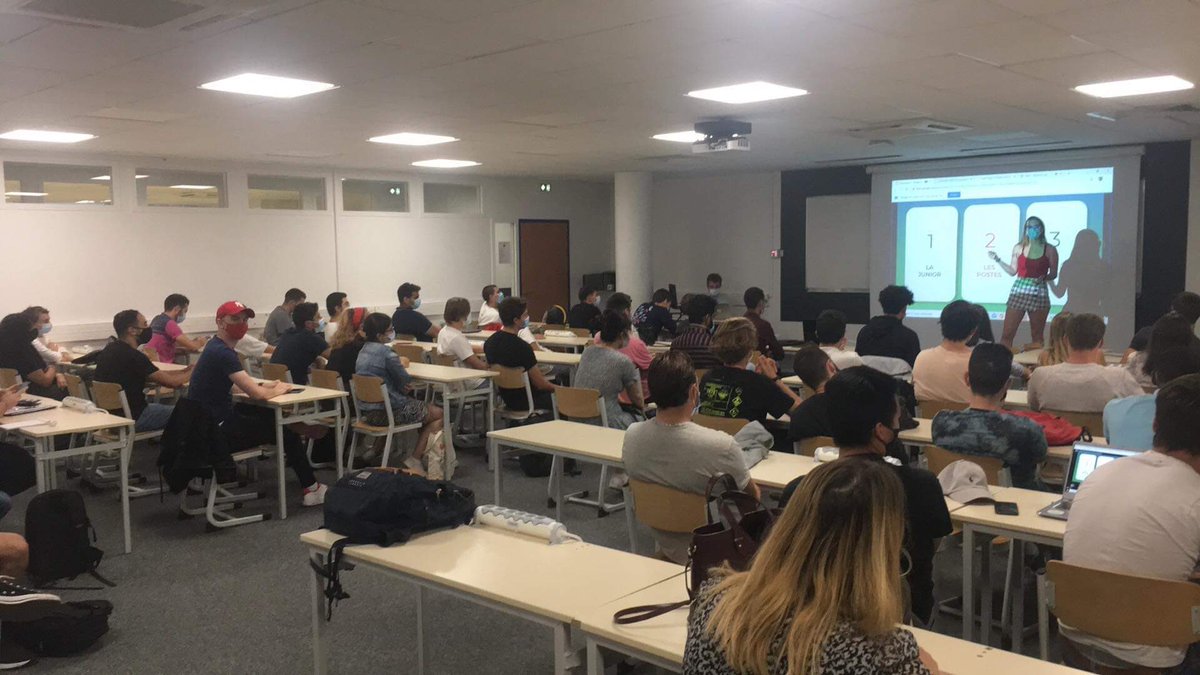 C’est parti pour le recrutement des membres ! Nous sommes ravis qu’autant de monde ait répondu présent pour découvrir JEECE et prendre part aux premières formations. Rendez-vous jeudi 24 pour la suite ! #VieAssoECE #WeAreJE