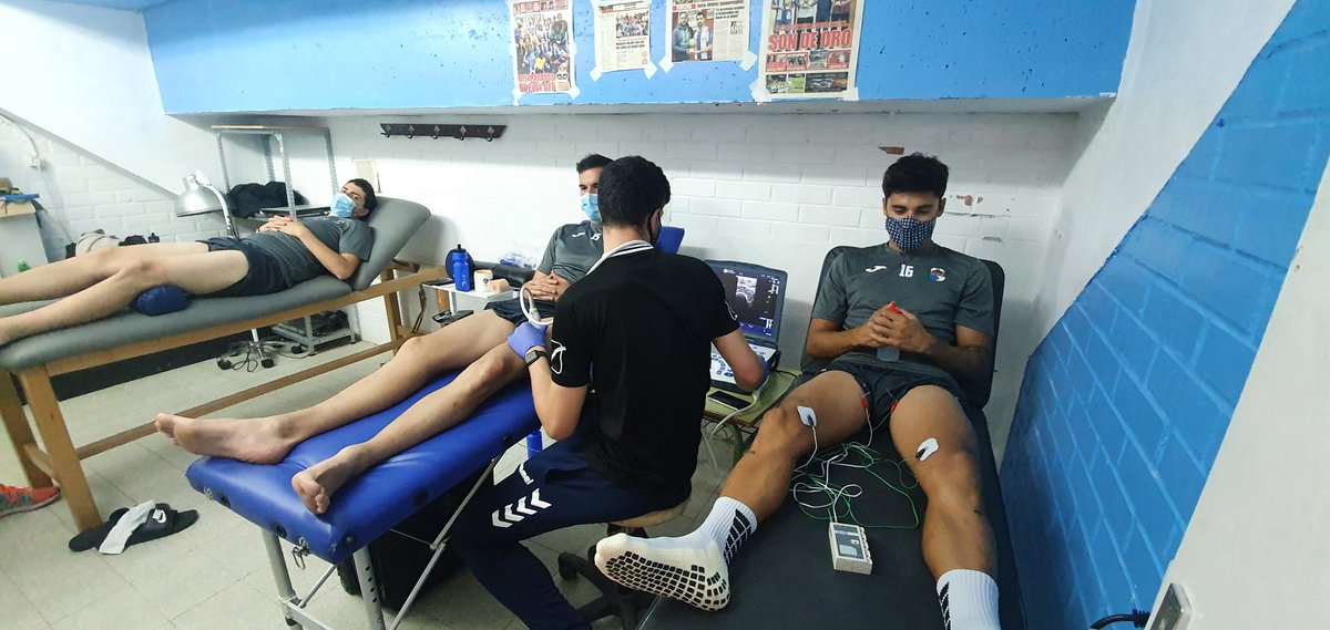 JD_Somorrostro's tweet photo. Después de la primera sesión ayer de la semana, queremos enseñaros como es el día en la sala de maquinas del SOMO¡¡¡
Tenemos la fortuna de tener dos craks que miman a los jugadores como nunca¡¡¡¡
Asi es facil seguir creciendo https://t.co/7lhKSyJKAS