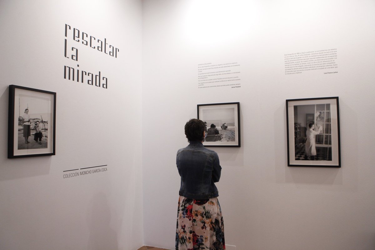 📣¡Vuelven las exposiciones a la #Aljafería!

Los miles de negativos fotográficos que ha rescatado Moncho García de mercadillos y almonedas durante décadas conforman 'RESCATAR LA MIRADA'. Son imágenes que han perdido al autor y a sus protagonistas, por eso... ¡Te necesitamos!👇🏽