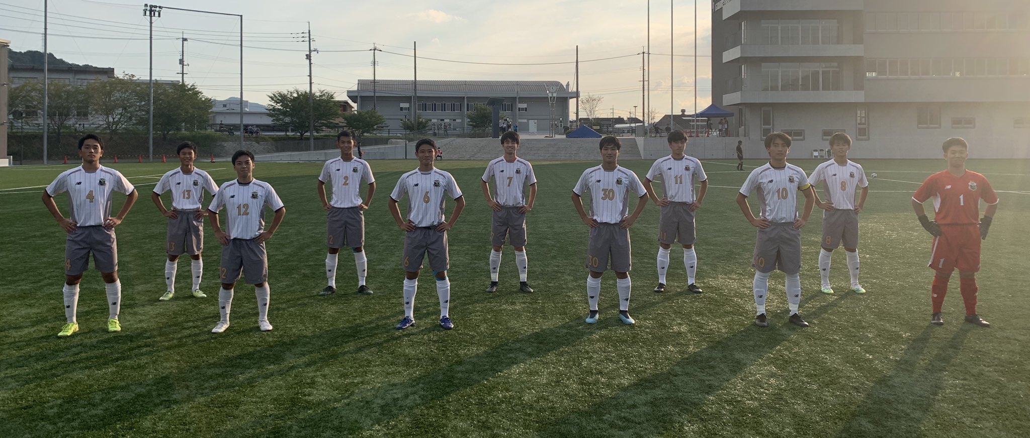 広島観音高校サッカー部 公式 Ar Twitter 試合結果 9 19 土 21 月 高円宮杯jfa U 18サッカーリーグ 1部 Vs 国際学院 0 4 得点 なし 2部 Vs 新庄 0 6 得点 なし Vs 如水館b 1 3 得点 梶房 4部 Vs 呉工業 4 1 得点 谷口 上田 大町 木下 広島